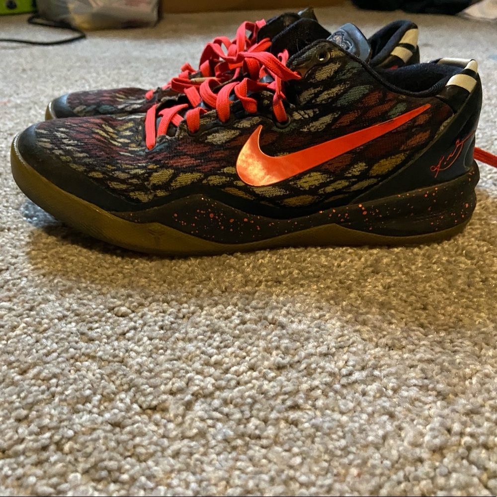 Kobe Bryant Christmas “grinch”